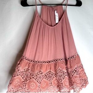ASTR THE LABEL BLUSH PINK LACE TANK